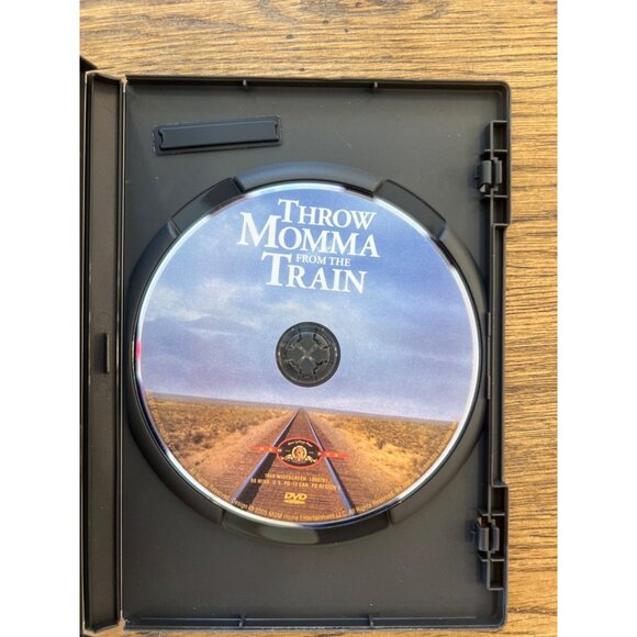 Throw Momma From The Train DVD 1987 Comedy Movie Danny DeVito Pre-Owned - Picture 2 of 4